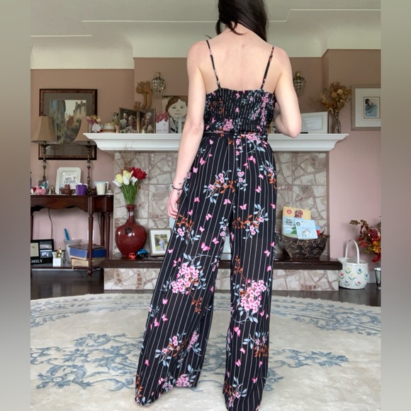 NWOT Japna Floral Jumpsuit - Picture 5 of 8